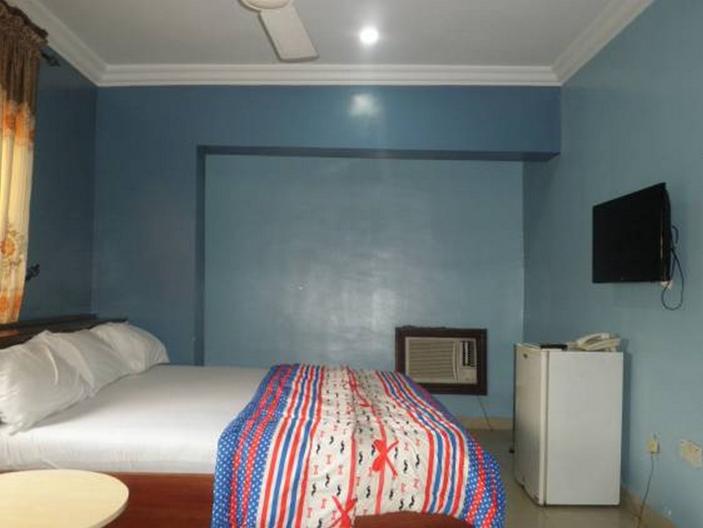 Standard chambre Isno Benin City Hotel