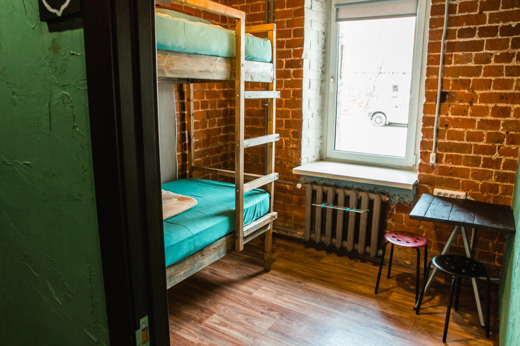 Standard Doppel Zimmer mit Stadtblick Montana hostel