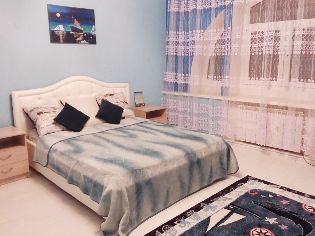 2-room Family room with city view Svoi Lyudi Guest House