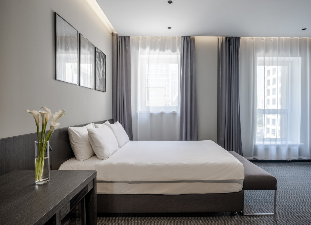 Business Doppel Zimmer mit Stadtblick FarFour Inn & Suite Hotel