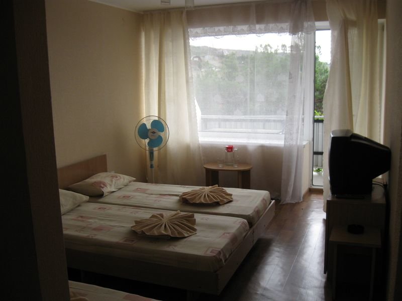 Standard Triple room with balcony and with view Kanaka Pansionat