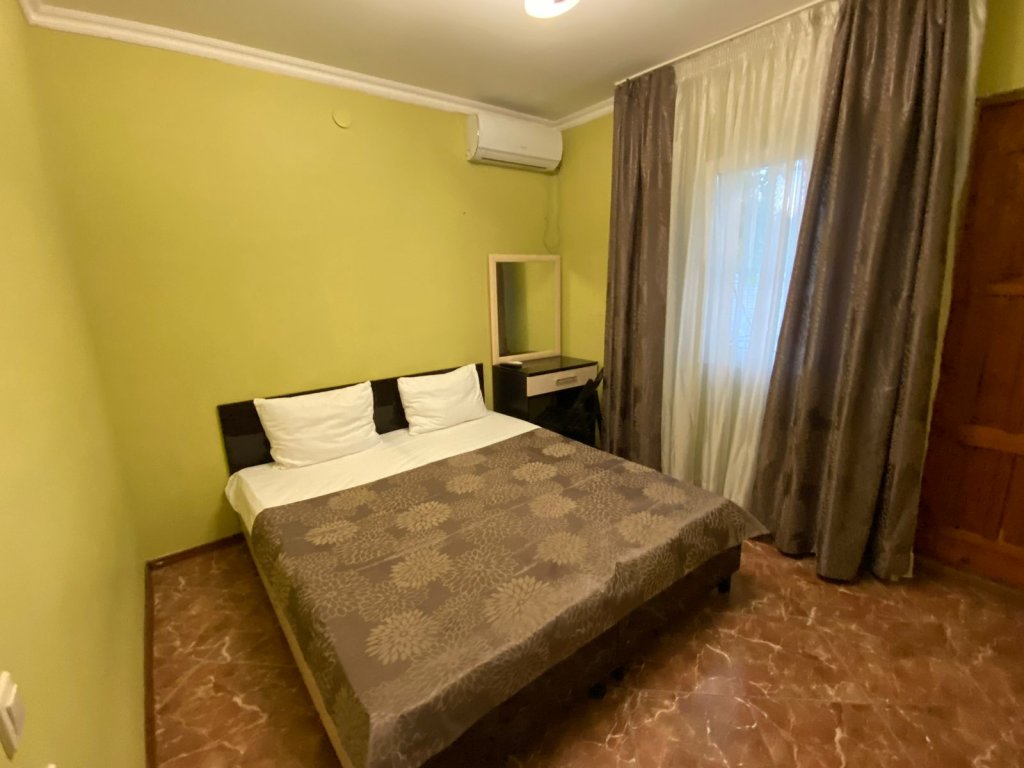 Четырёхместный номер Standard с 2 комнатами Hotel Trostnik в Сириусе
