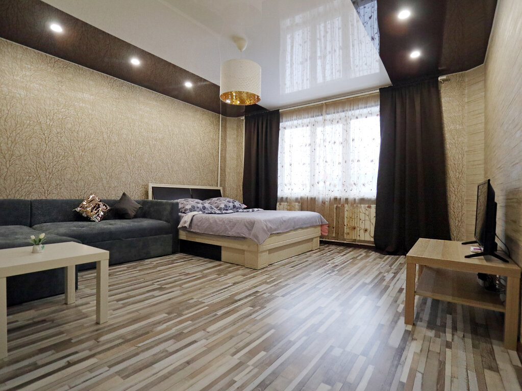 Appartamento Granada Oktyabrskiy prospekt 9 Apartments