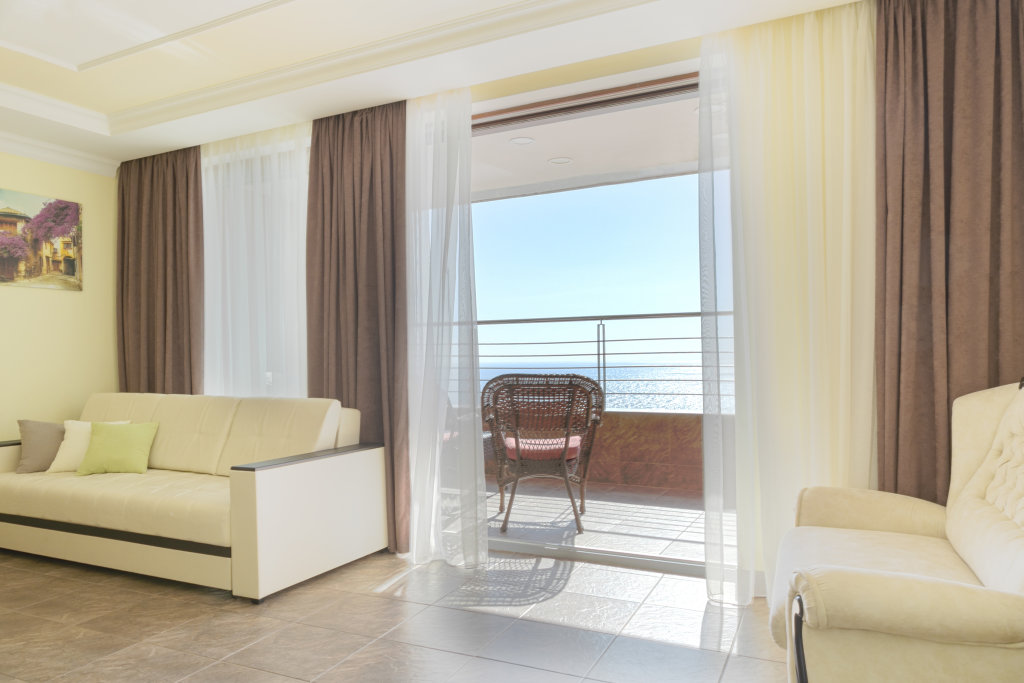 Апартаменты №164 с балконом и с панорамным видом на море Apartments Familiya