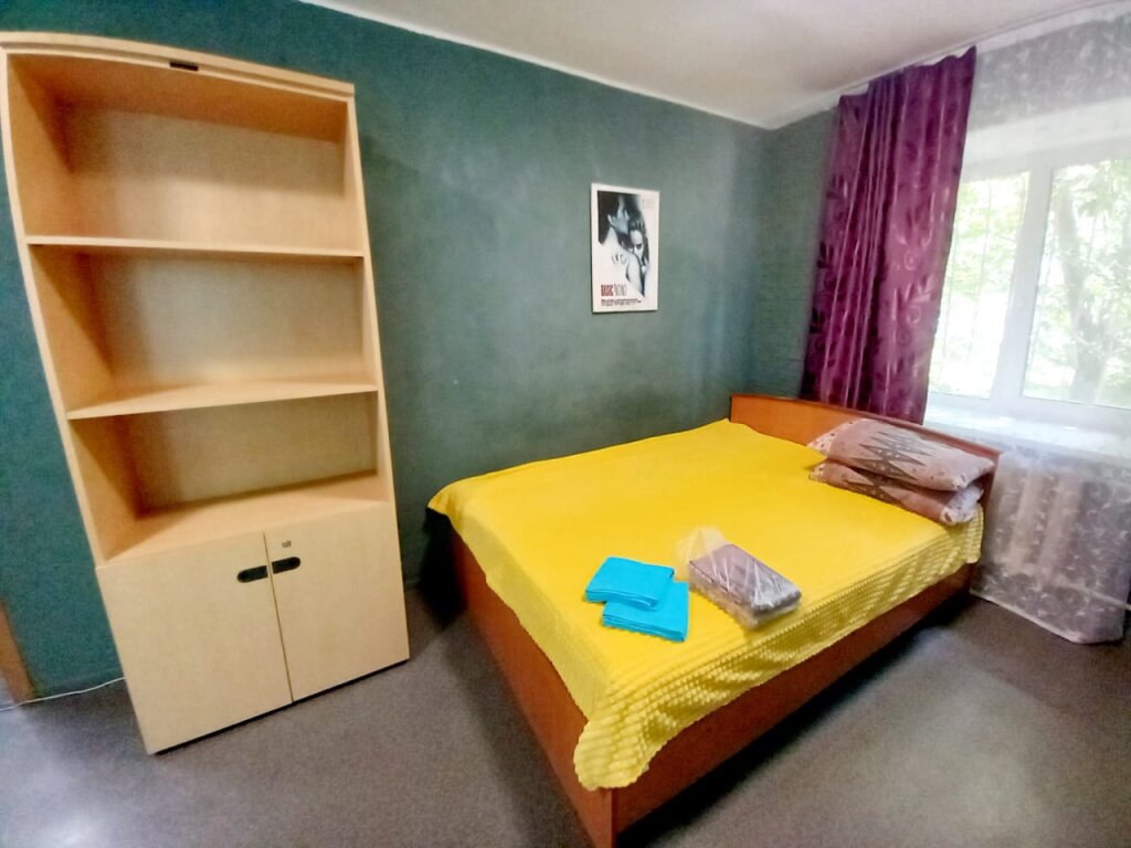 1 Bedroom Apartment Apartments na Lermontova 47