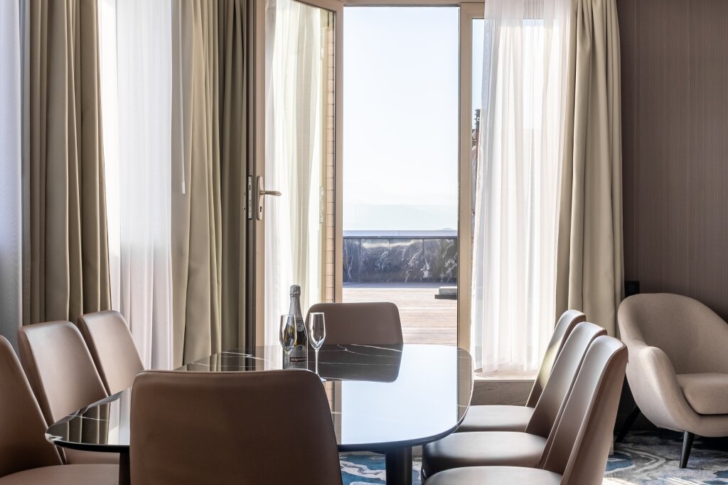 Grand Double Suite with sofa with view DoubleTree by Hilton Vladikavkaz