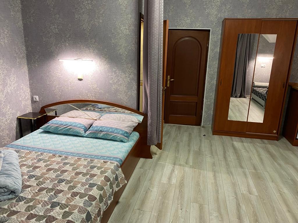 Standard Vierer Zimmer mit Balkon Dyuna-Tsentr Guest House