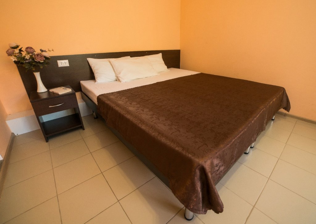 Comfort Triple room with balcony Avrora House Guest House