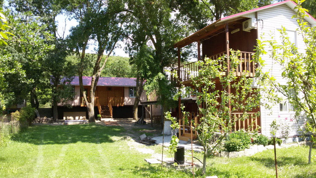 Cottage 2 chambres duplex avec balcon Guest House Klenovaya 7 in Sukko
