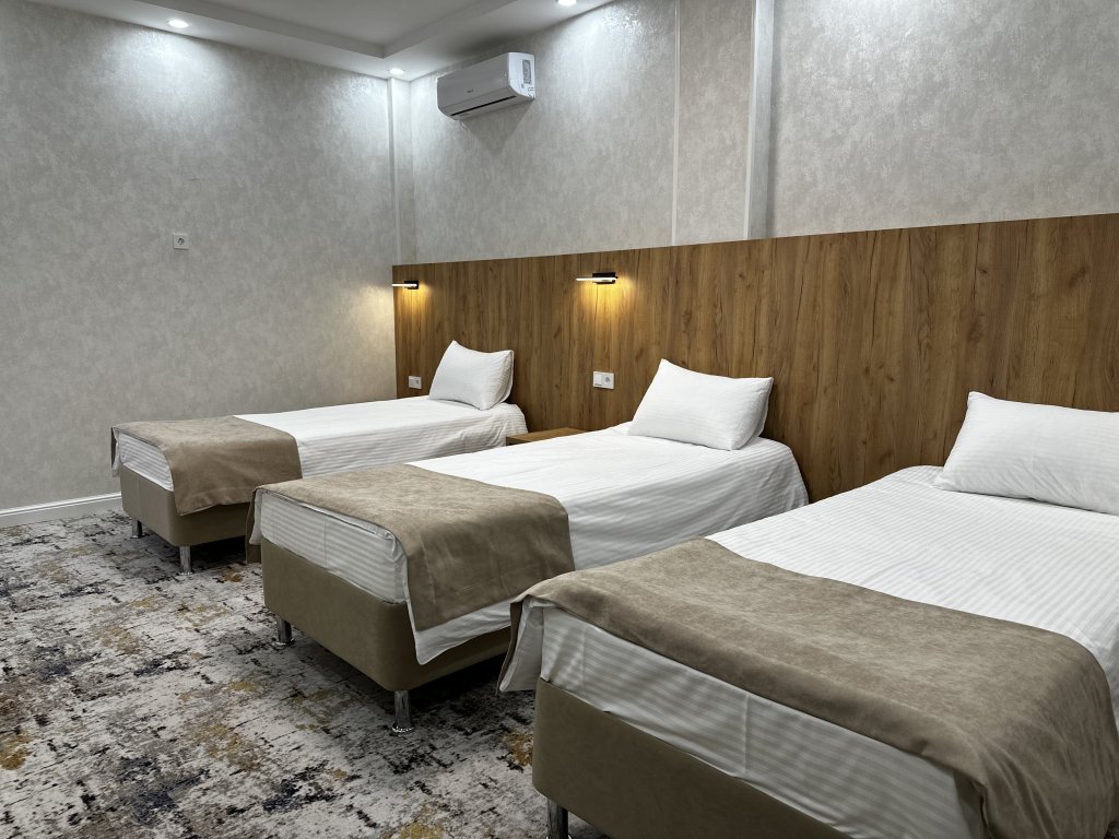 Standard Triple room Sintem Premium Hotel