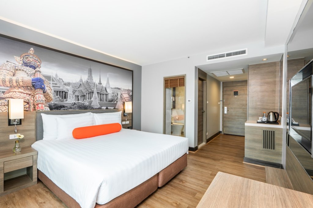 Classy Double room with view Citrus Sukhumvit 11 Bangkok by Compass Hospitality