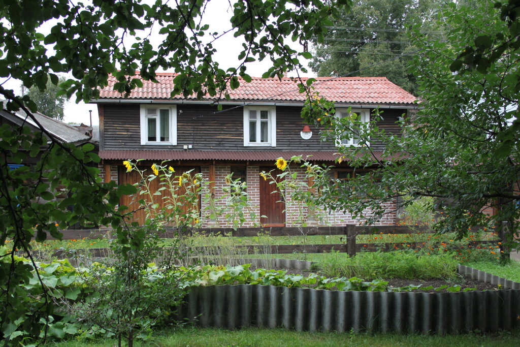 Cabaña 3 habitaciones Yablonevy Sad Guest House