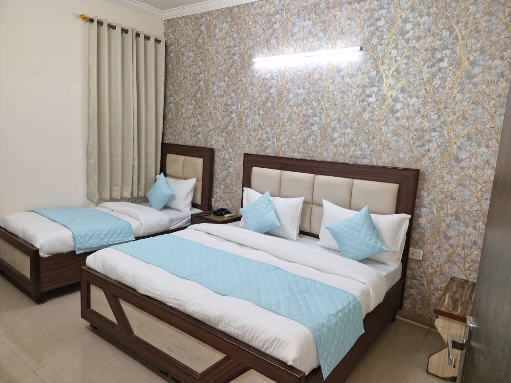 Superior Triple room Airport Hotel Mayank Residency