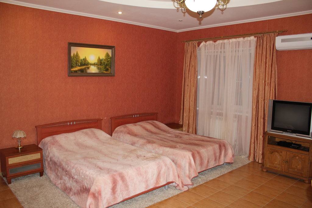 Standard Familie Zimmer mit Balkon und mit Blick Zamok Mini-Hotel