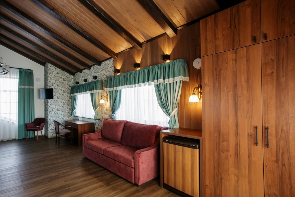 Двухместный люкс с красивым видом из окна База отдыха Бородинское