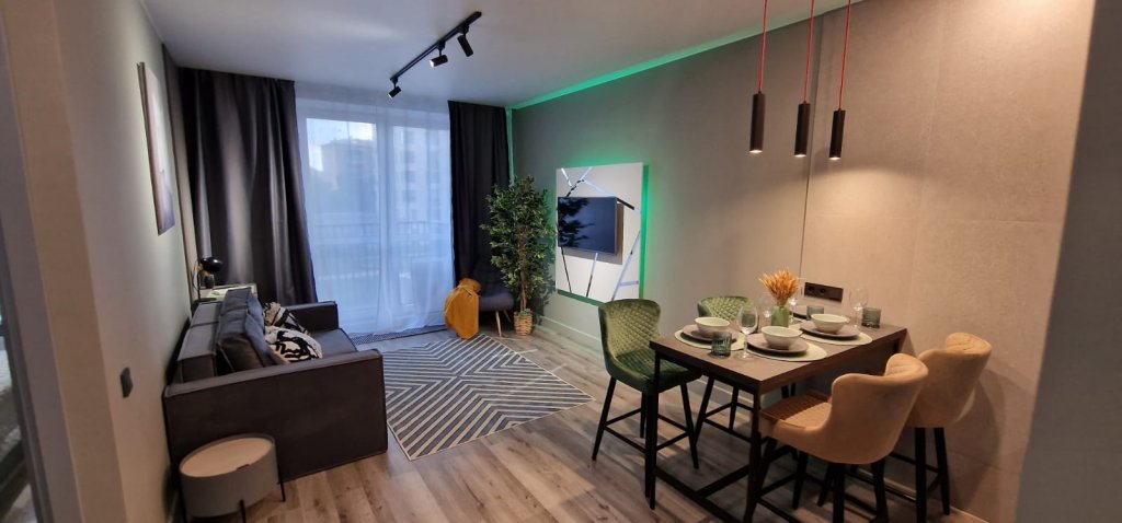 Suite doble Superior con balcón y con vista a la ciudad Alis U Metro Fili Apartments