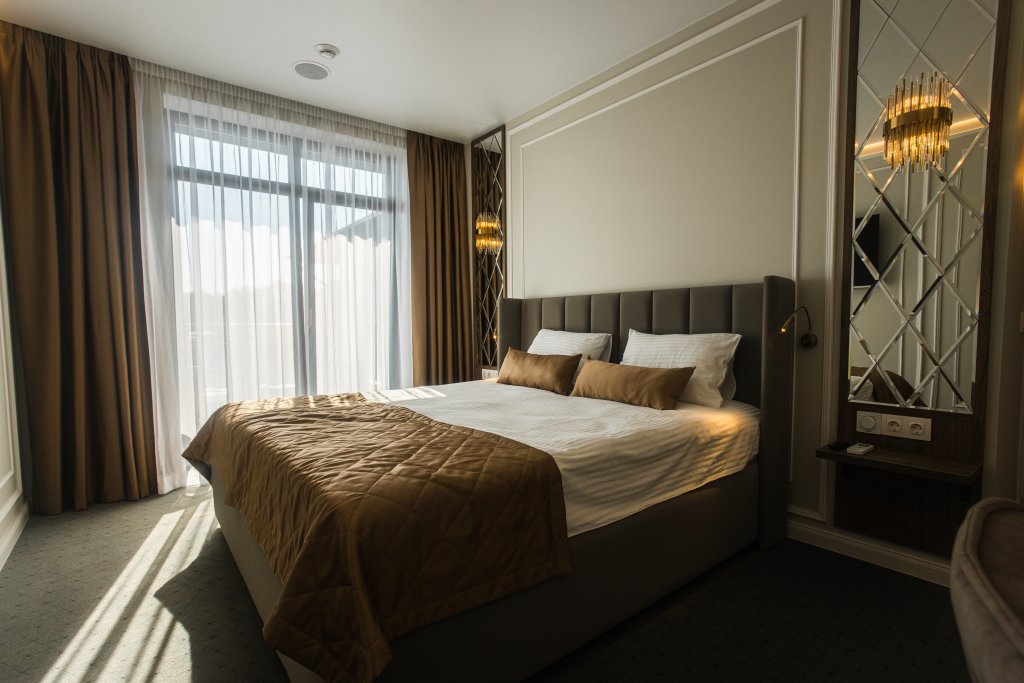 Suite Comfort con balcone e con vista Elegiya Hotel