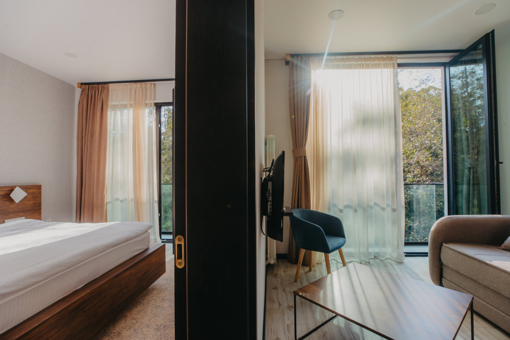 Junior suite doppia Classica con balcone e con vista Capo Verde Hotel Batumi