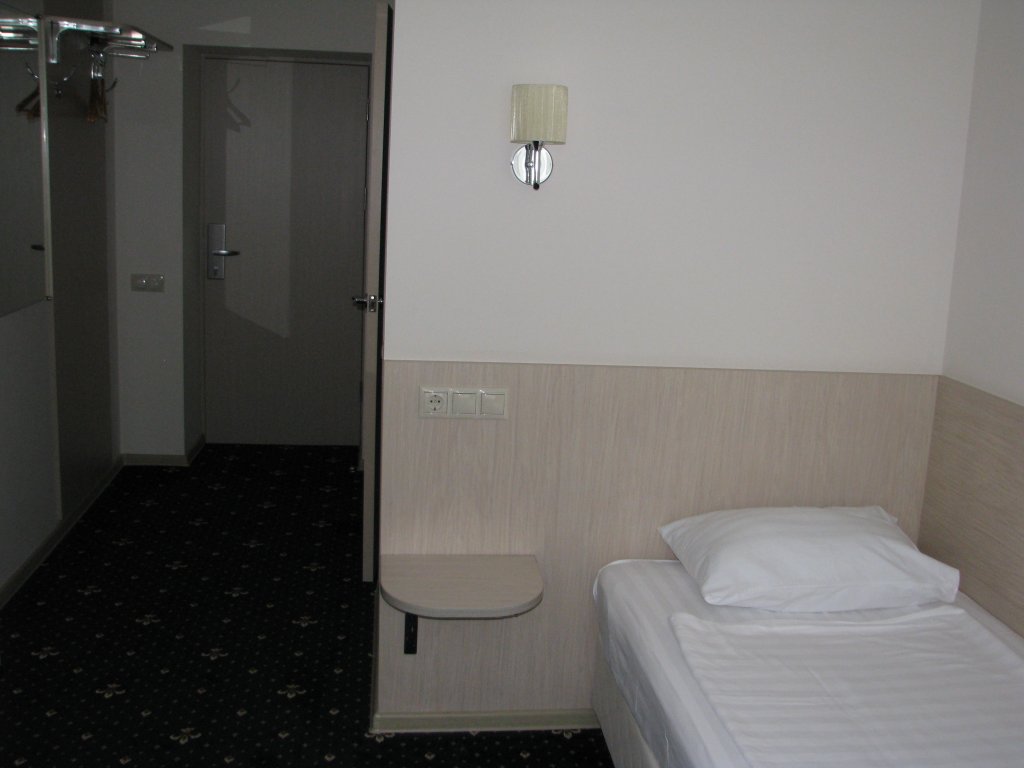 Standard Einzel Zimmer Aeroport Hotel
