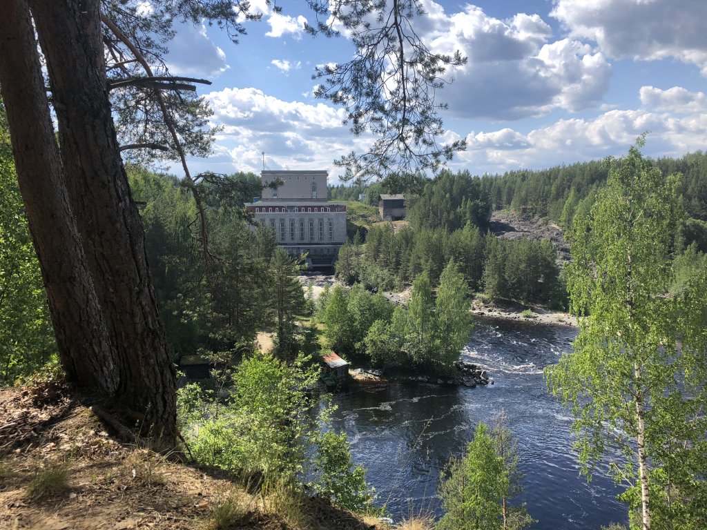 Гирвас посёлок Церковь