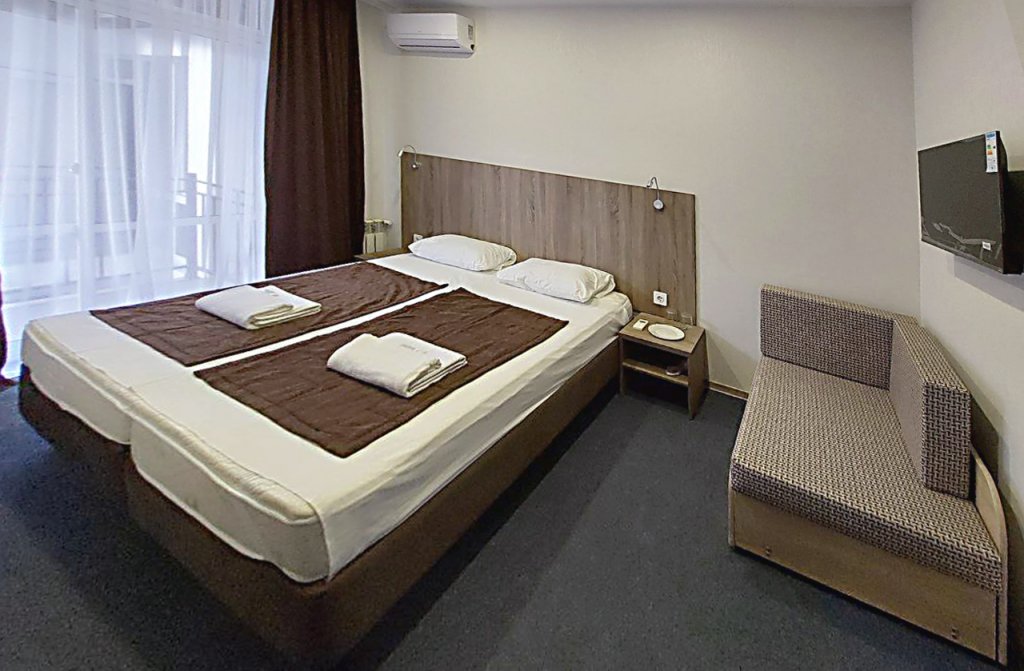 Standard double chambre avec balcon Kompas Hotel