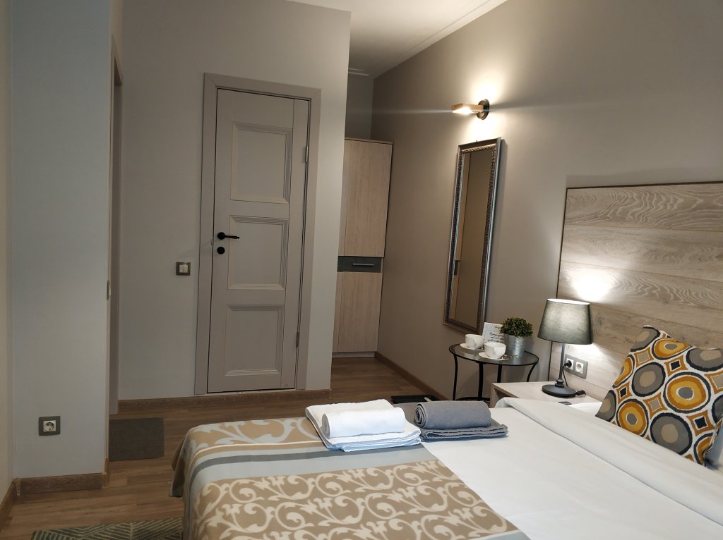 Standard Doppel Zimmer Antresol Mini-Hotel