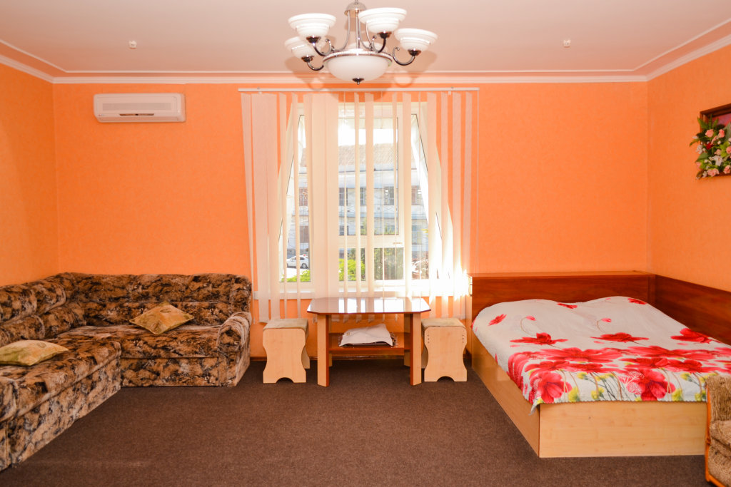 Komfort Doppel Zimmer mit Stadtblick Hotel Kivi