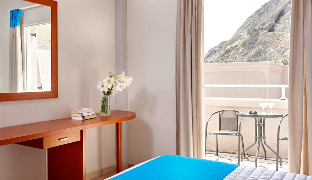 Klassisch Zimmer mit Balkon Terra Blue Santorini