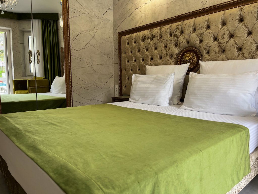 Standard Doppel Zimmer mit Poolblick Senator Hotel
