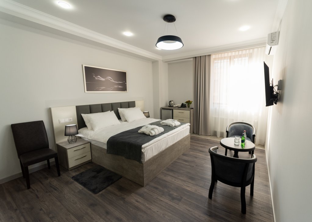 Двухместный номер Делюкс Отель Downtown Suites Hotel Yerevan