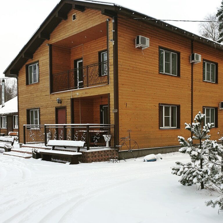 Sechser Familie Hütte mit Balkon und mit Blick Seliger coast