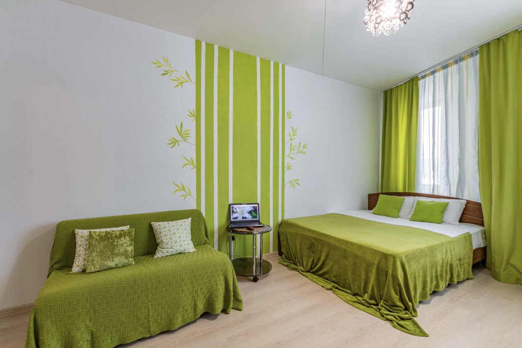Classique double famille chambre avec balcon Gostiny Dvory I Ko Na Shefskoy 106/1 Apart-Otel