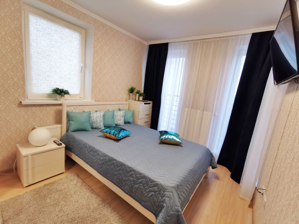 Confort chambre Novin Kvartal Na 11 Etazhe S Panoramnymi Oknami  Apartments