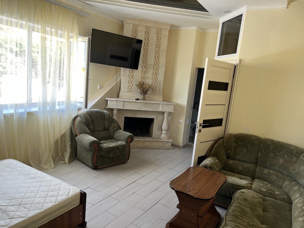 Suite familiar 2 dormitorios con balcón y con vista Rayskiy Ugolok Guest House