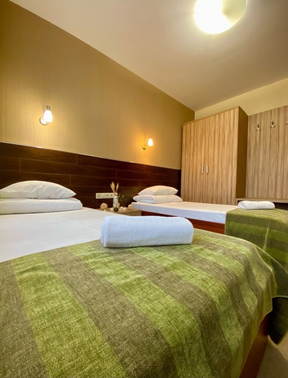 Comfort room Forward Hotel