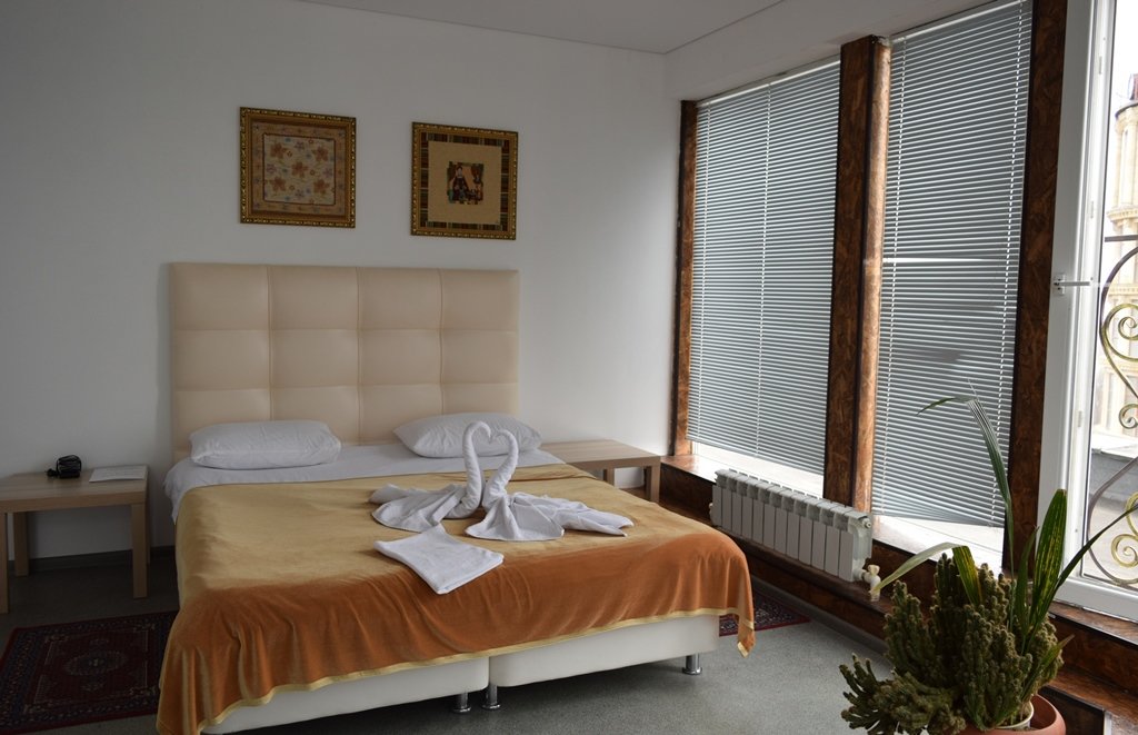 Habitación triple Confort con vista Kruiz Art-Hotel