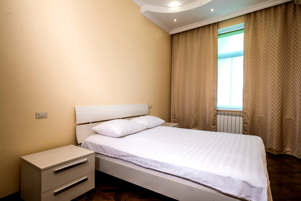 2 Bedrooms Apartment with view Eliseeff Arbat Hotel