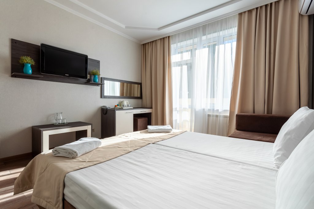 Standard Double room with balcony Greys Global Kongress & SPA Hotel