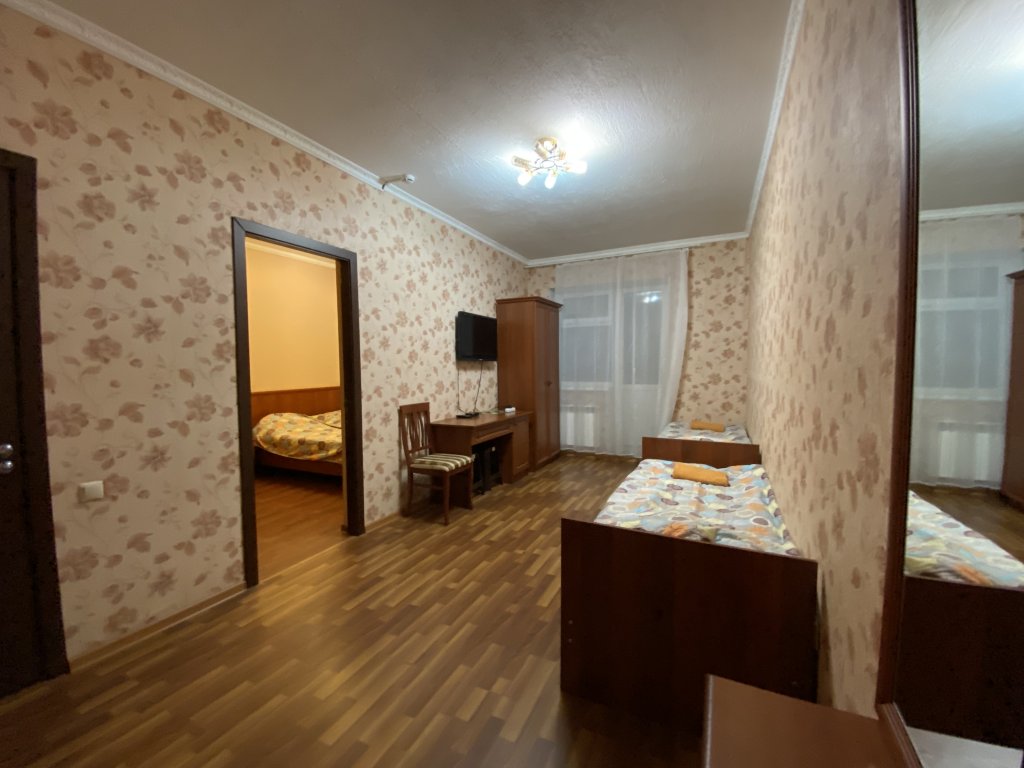 Четырёхместный номер Comfort с 2 комнатами Мини-отель Эльбрус