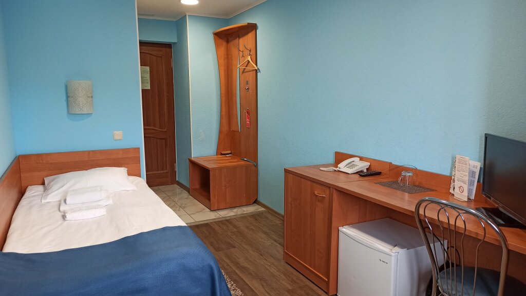 Standard Single room with balcony 69 parallel Hotel