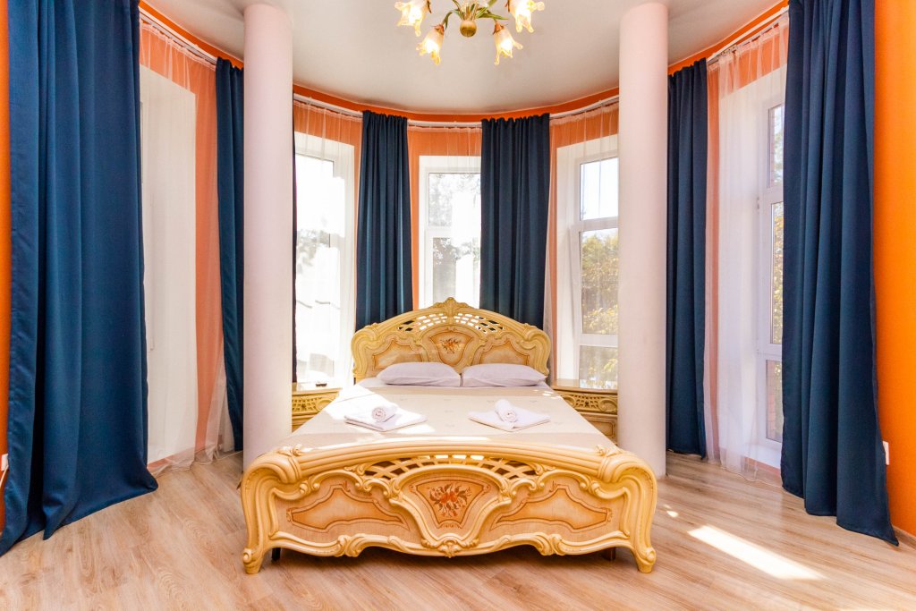 Family Suite with city view Rostov 61 Hotel