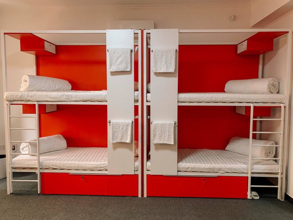 Кровать в общем номере Хостел Caravan