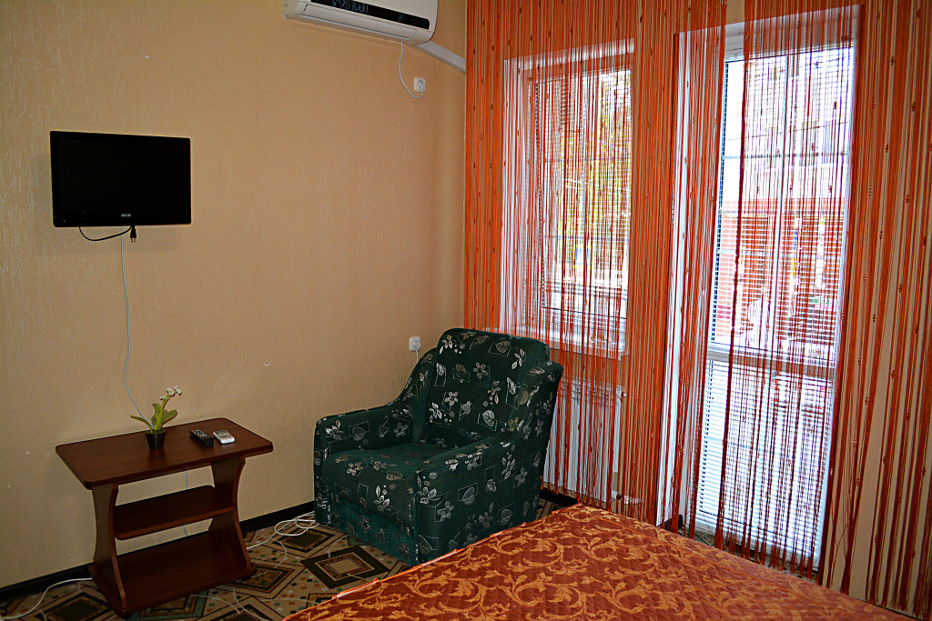 Standard Doppel Zimmer mit Balkon Na Novorossiyskoy 211 Guest House