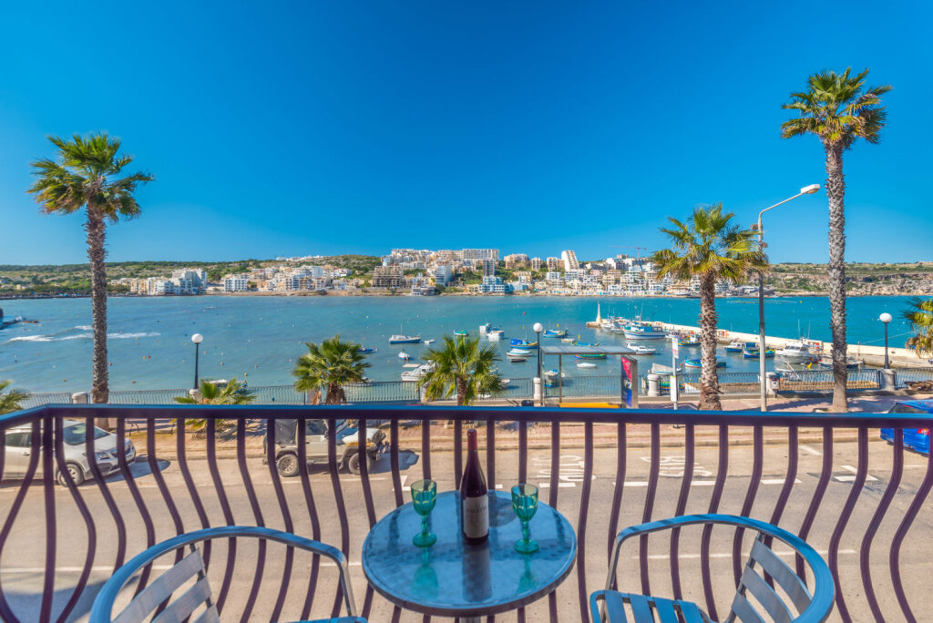 Апартаменты Harbour Lights seafront 2 bedroom apartments with panoramic sea views - by Getawaysmalta