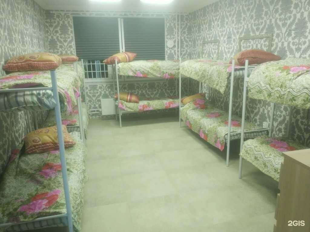Cama en dormitorio compartido (dormitorio compartido masculino) Na Nekrasovke Hostel