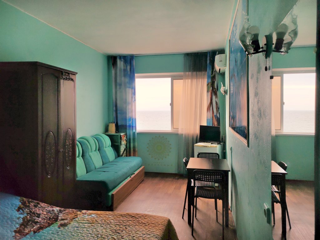 Двухместный номер Comfort с видом на море Гостевой дом Эллинг Солнечный