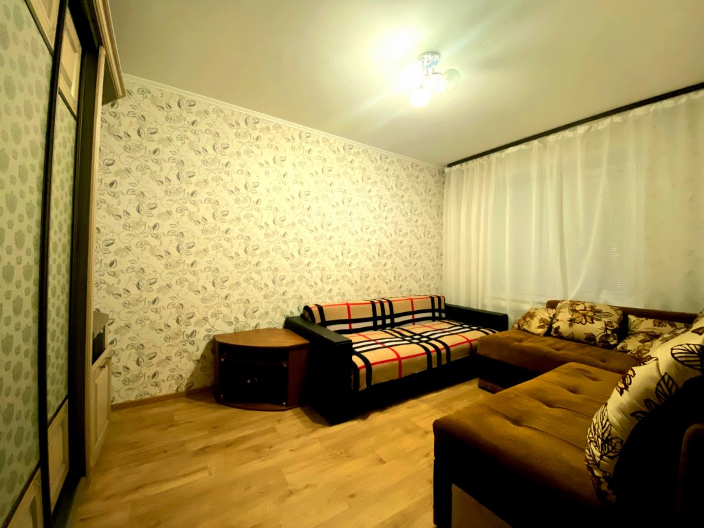 Apartment Nebolshaya V Tsentre Goroda Ot Sutochno.tob Flat