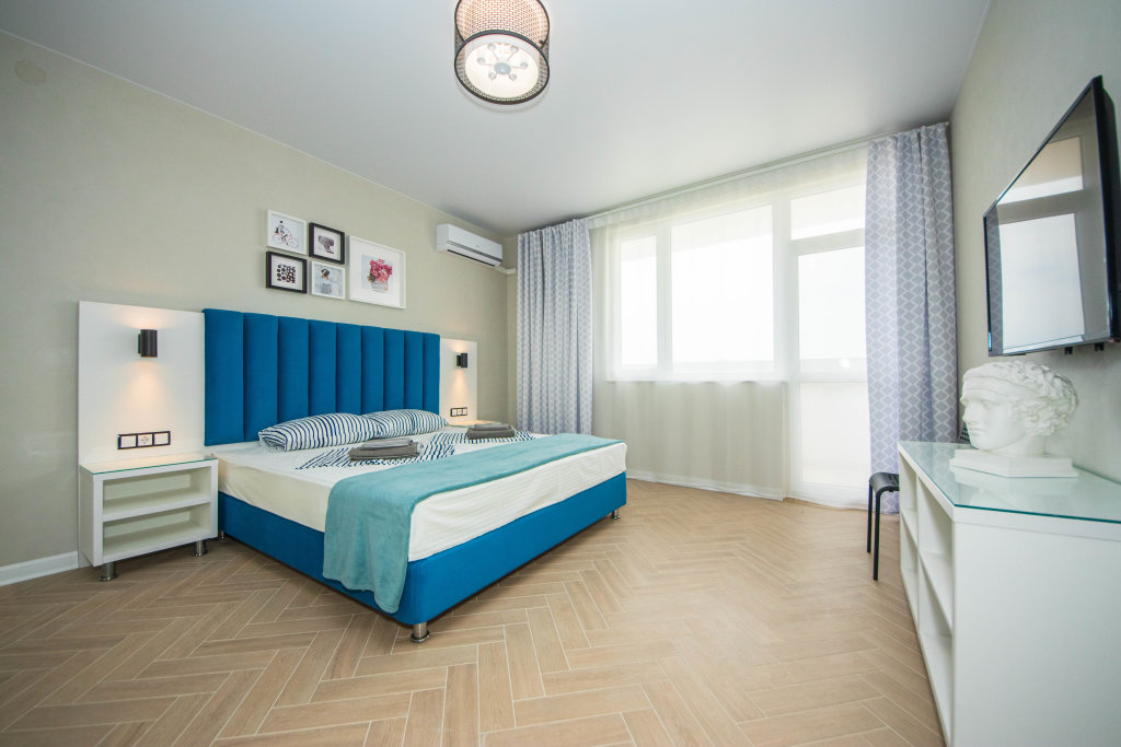 Апартаменты Luxury с 2 комнатами с балконом и с красивым видом из окна Апартаменты Loft Черноморская набережная 1Д