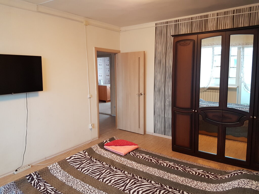3 Bedrooms Apartment with balcony and with view Kak Doma Hostel
