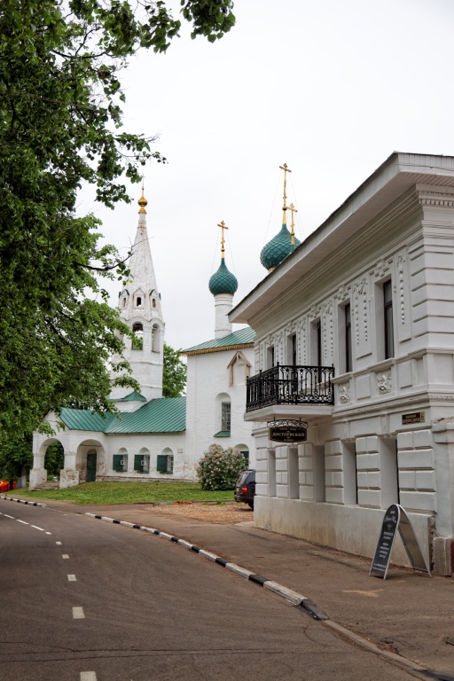 Отель достоевский ярославль сайт. Достаевский Ярославль. Достоевский Ярославль. Ярославль Которосльная набережная 6. Достоевского 5 Ярославль.